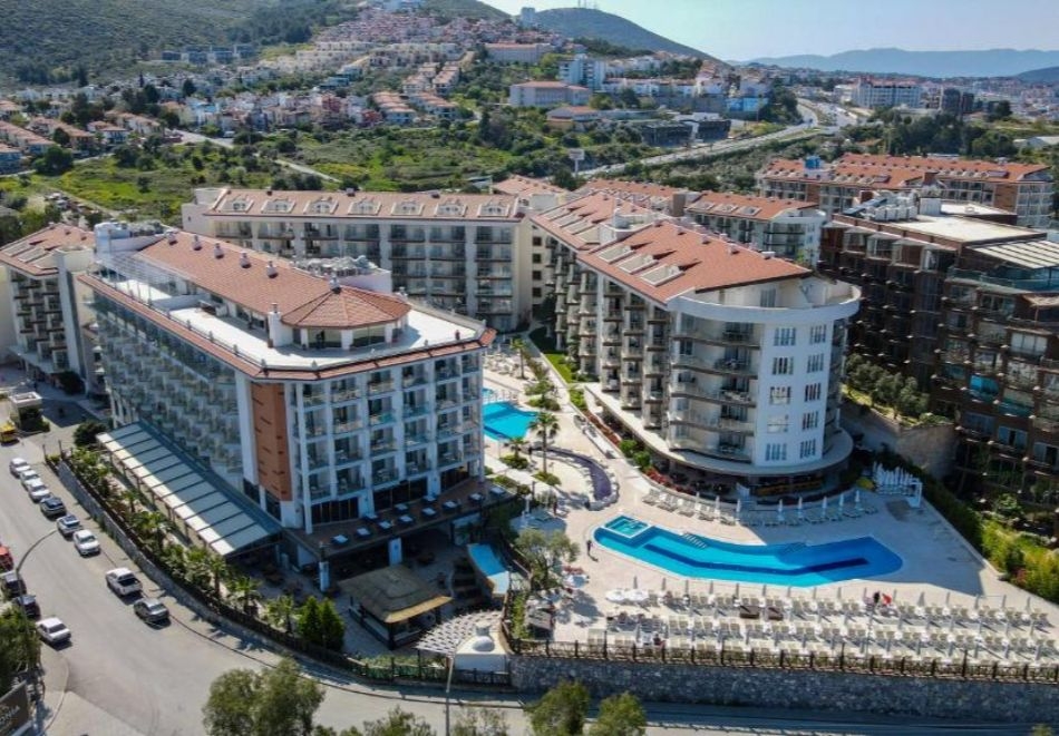 Почивка в Кушадасъ, Турция: 7 Аll Inclusive нощувки на човек в RAMADA HOTEL & SUITES BY WYNDHAM 5* + автобусен транспорт. Дете до 11.99 безплатно, снимка 2