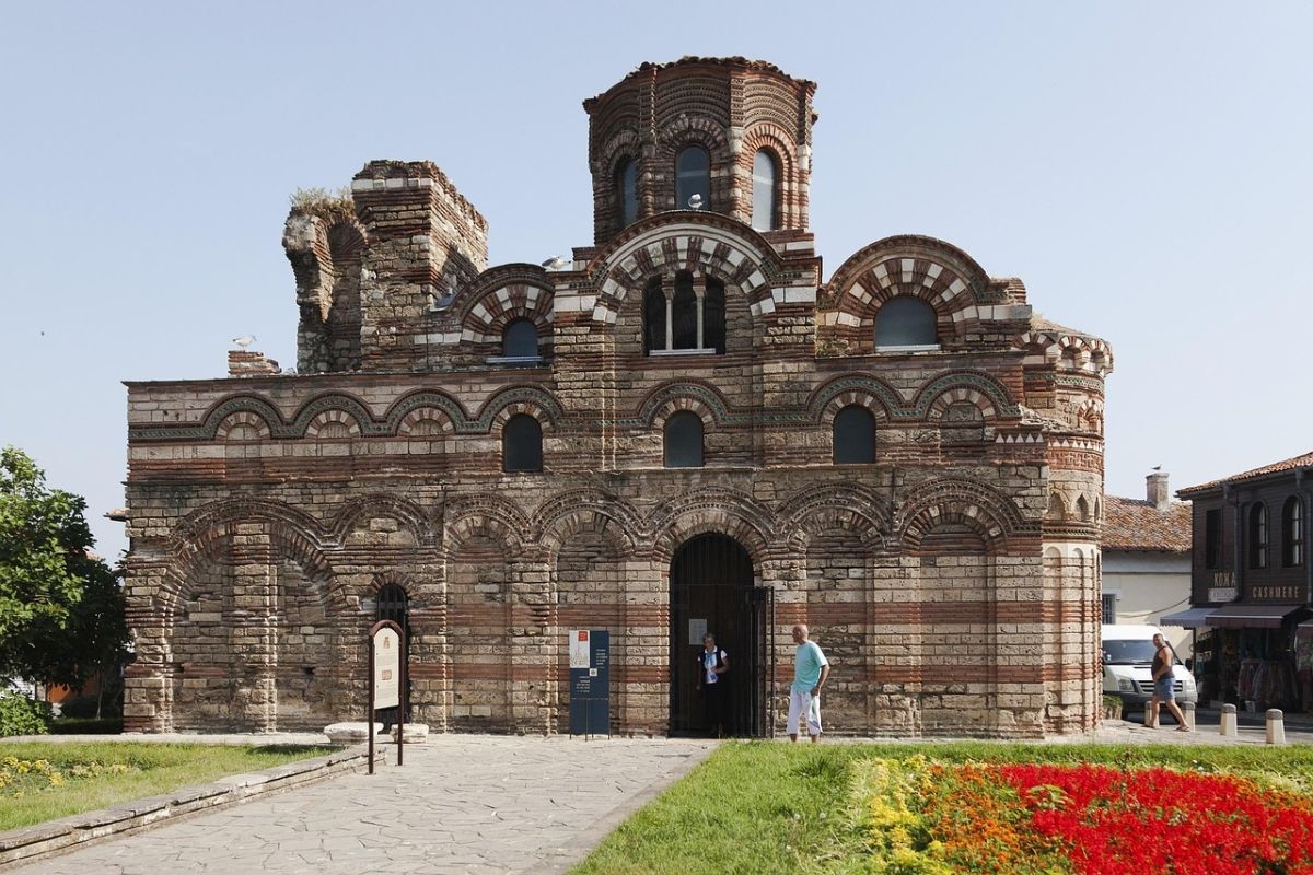 Еднодневна екскурзия до Несебър с нощен преход за един човек, снимка 2