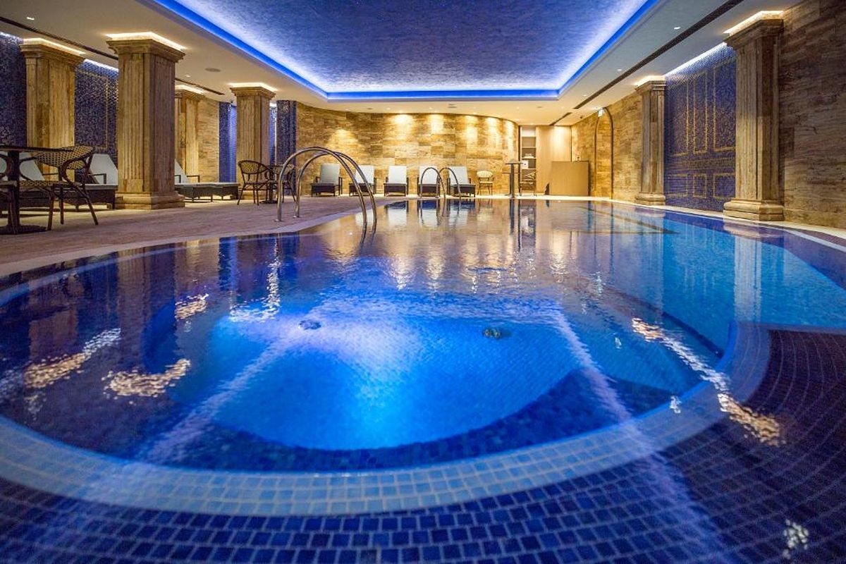 Нова Година във Върнячка баня, Сърбия: 3 нощувки на човек със закуски и две Празнични вечери с жива музика в HOTEL PARK 5*, снимка 4