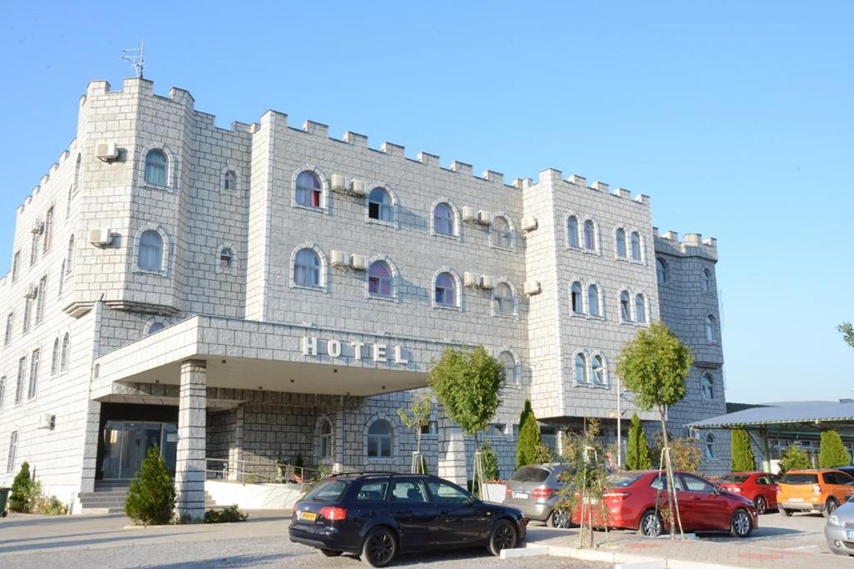 Нова Година в Ждрело, Сърбия: 2 или 3 нощувки на човек на база All inclusive + 2 Празнични вечери с програма с жива музика и напитки без лимит в HOTEL ŽDRELO MLAVSKE TERME, снимка 2