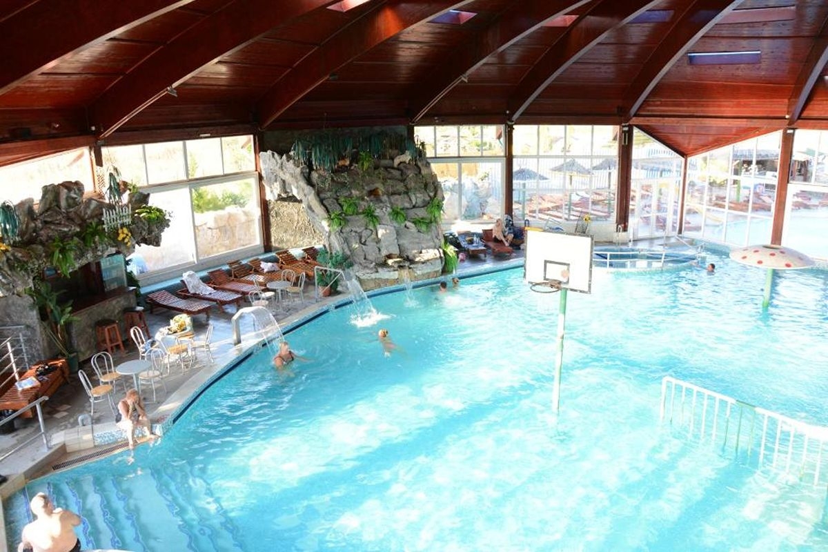 Нова Година в Ждрело, Сърбия: 2 или 3 нощувки на човек на база All inclusive + 2 Празнични вечери с програма с жива музика и напитки без лимит в HOTEL ŽDRELO MLAVSKE TERME, снимка 4
