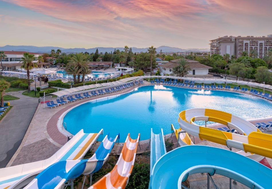 Почивка в Сиде, Турция: Транспорт + 7 нощувки на човек на база Ultra All inclusive + басейн, аквапарк и собствен плаж в хотел ASTERIA FAMILY RESORT SIDE 5* от Ню Сън Травел, снимка 2