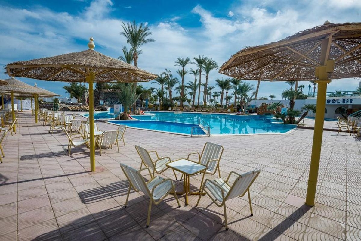 На първа линия в Хургада, Египет: Полет от София + 7 All Inclusive нощувки на човек в SHAMS SAFAGA 4*, снимка 14