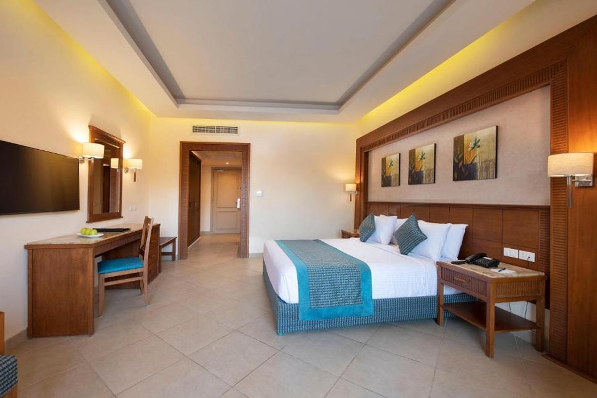 Почивка в Шарм ел Шейх, Египет: Полет от София + 7 All Inclusive нощувки на човек в CHARMILLION CLUB AQUAPARK 5*, снимка 6