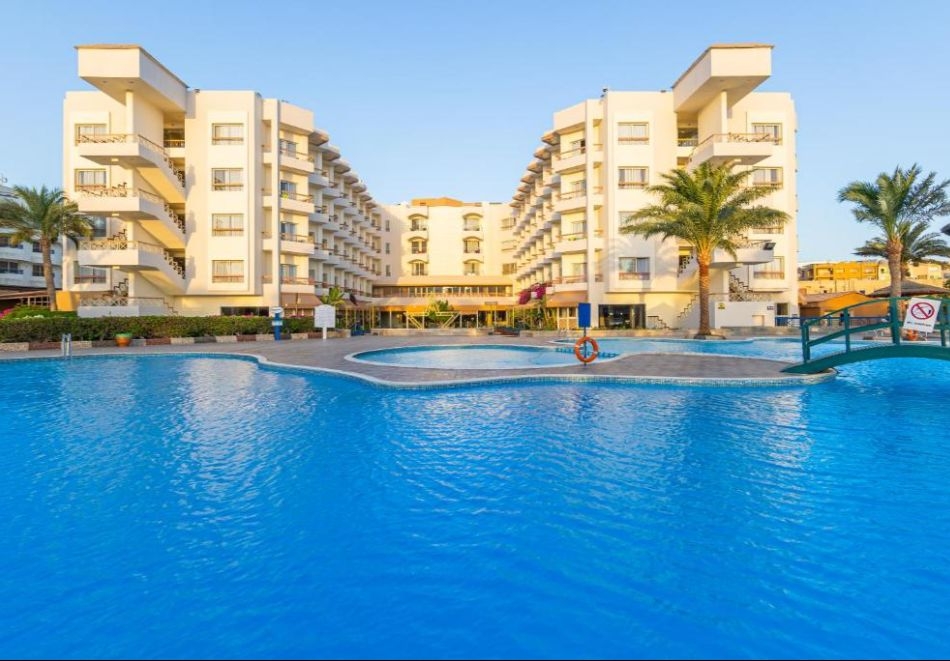 На първа линия в Хургада, Египет: Полет от София + 7 All Inclusive нощувки на човек в SEAGULL BEACH RESORT 4*, снимка 4