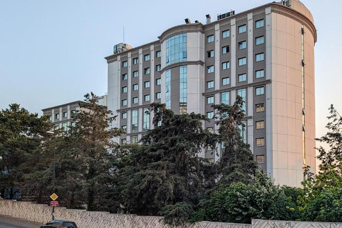 Нова година в Истанбул, Турция: Автобусен транспорт + 3 нощувки на човек със закуски + Новогодишна вечеря с неограничени напитки + вътрешен басейн в Gonen Hotel 5* + разходка в Одрин, снимка 2