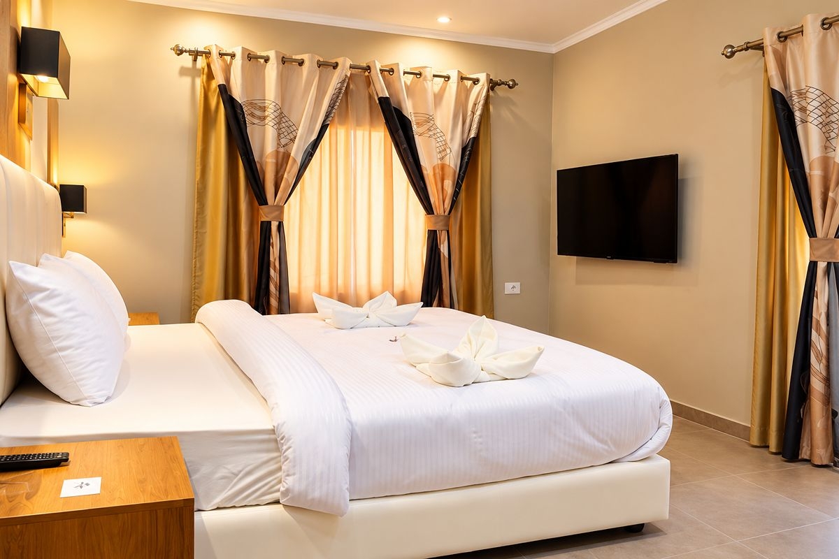 На първа линия в Хургада, Египет: Полет от София + 6 нощувки на база All Inclusive в MAGIC BEACH HOTEL + 1 нощувка, закуска, обяд и вечеря + посещение на пирамидите в Кайро!, снимка 4