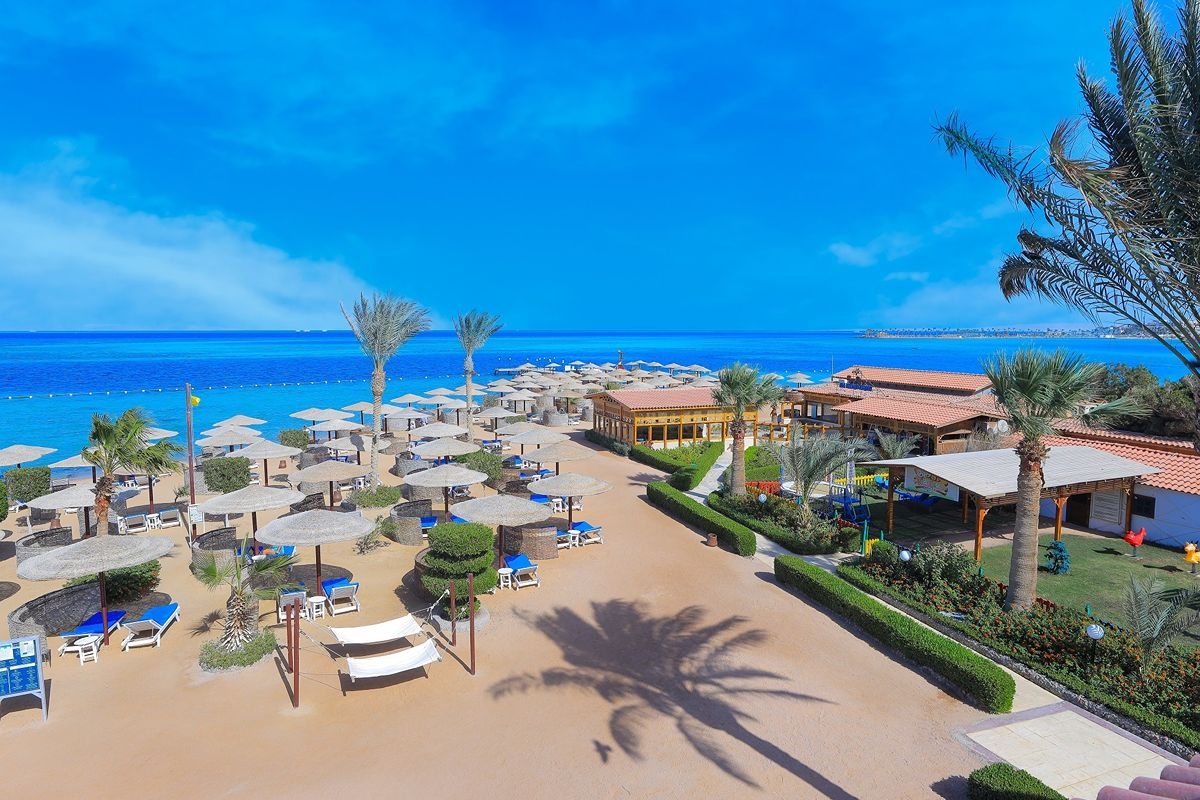 Нова Година в Египет: Чартърен полет от София + 6 нощувки на All Inclusive в SEA STAR BEAU RIVAGE 5* + 1 нощувка със закуска, обяд, вечеря и посещение на пирамидите в Кайро. Доплащане за Новогодишна вечеря., снимка 11