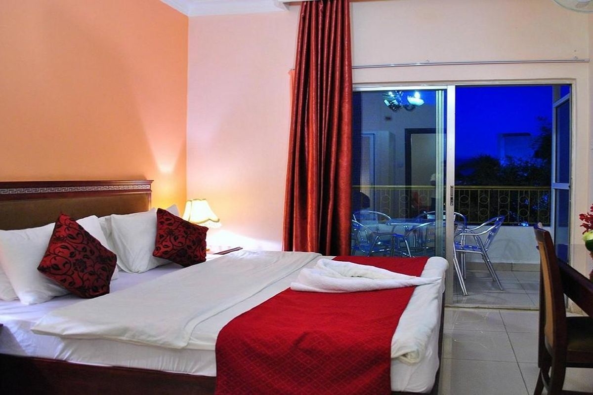 Почивка в Йордания: Полет от София + 7 нощувки със закуски в Al Qidra Hotel and Suites Aqaba Standard 3*. Възможност за посещение на град Петра и сафари в пустинята Уади Рум, снимка 3