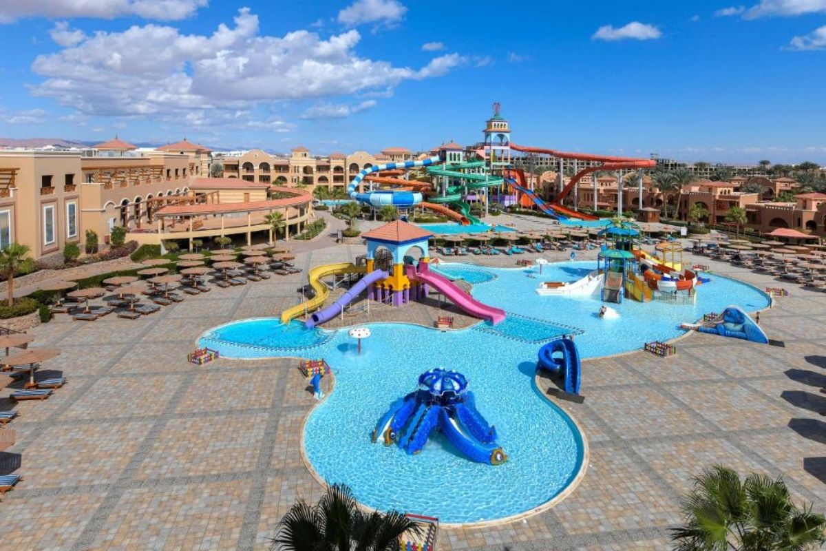 Нова година в Шарм ел Шейх, Египет: Полет от София + 4 нощувки на база All Inclusive в Charmillion Gardens Aqua Park 5*. Задължително заплащане на Новогодишна вечеря, снимка 3