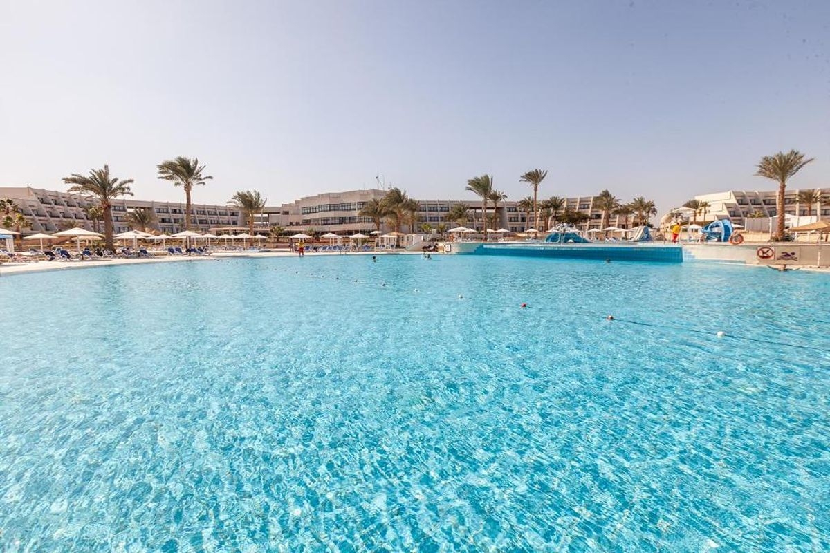 Нова Година в Хургада, Египет: Полет от София + 4 или 7 нощувки на база All inclusive в Pharaoh Azur Resort 4*, снимка 5