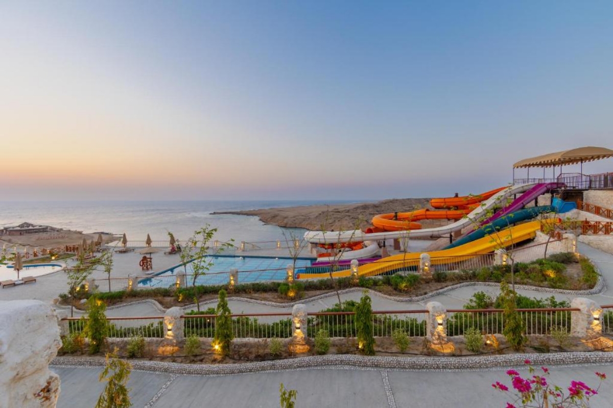 На първа линия в Хургада, Египет: Полет от София + 7 All Inclusive нощувки в SIVA GOLDEN BAY MAKADI 4*, снимка 4