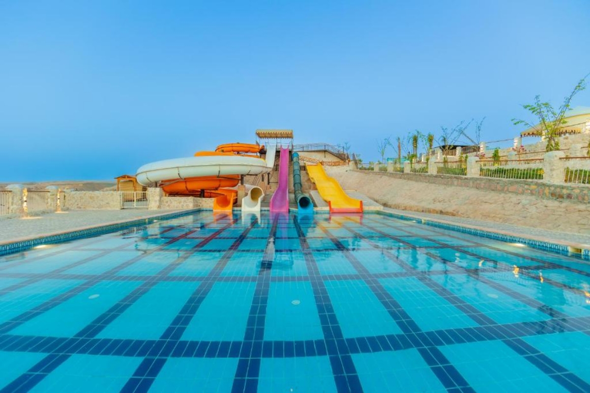 На първа линия в Хургада, Египет: Полет от София + 7 All Inclusive нощувки в SIVA GOLDEN BAY MAKADI 4*, снимка 6