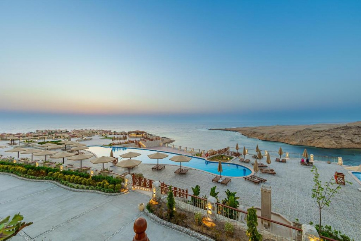 На първа линия в Хургада, Египет: Полет от София + 7 All Inclusive нощувки в SIVA GOLDEN BAY MAKADI 4*, снимка 11