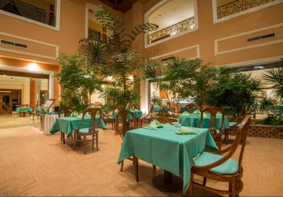 Коледа в Египет: Полет от София + 6 нощувки на All Inclusive в IMPERIAL SHAMS ABU SOMA 4* + 1 нощувка със закуска и вечеря + посещение на пирамидите и Историческия музей, снимка 10