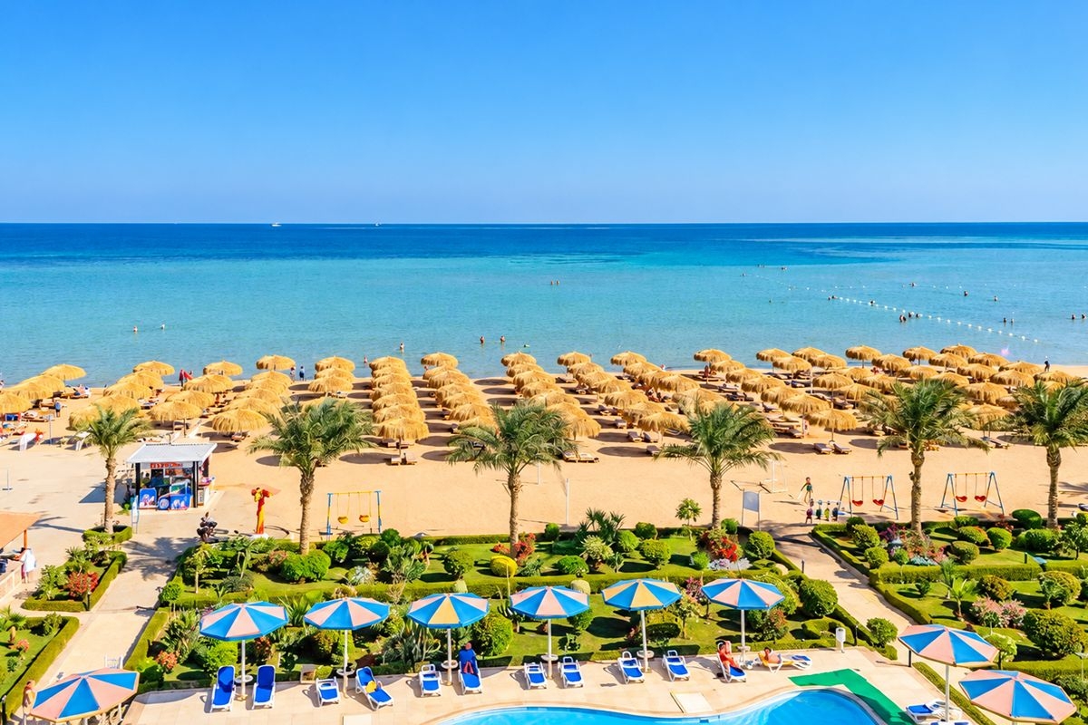 На първа линия в Хургада, Египет: Самолетен билет от София + 7 All Inclusive нощувки в REWAYA INN RESORT 5*, снимка 2