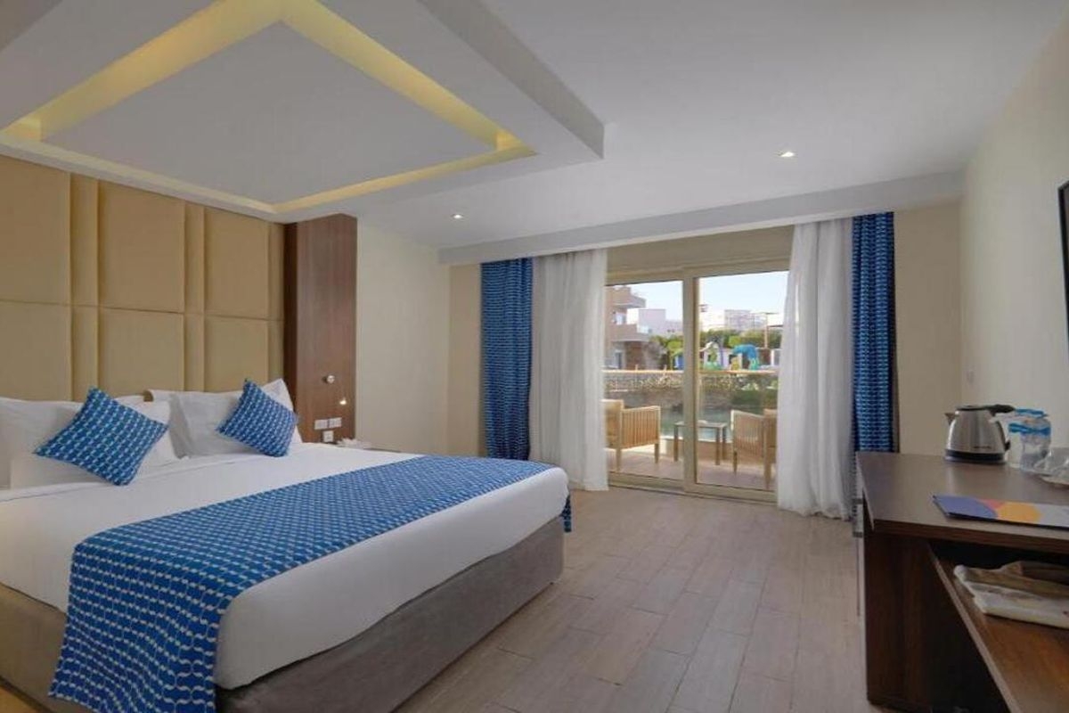 Коледа в Египет: Чартърен полет от София + 6 нощувки на All Inclusive в Bellagio Resort and Spa 5* + 1 нощувка със закуска, обяд, вечеря и посещение на пирамидите в Кайро, снимка 4