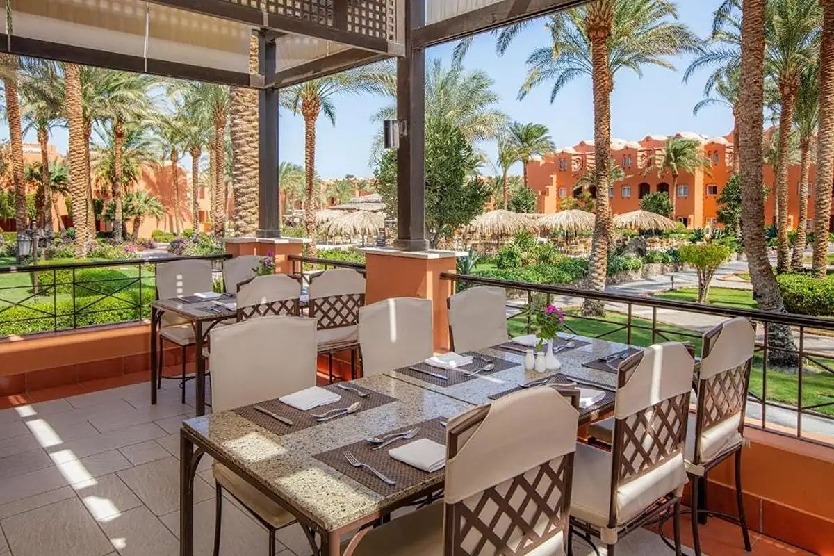 Коледа в Египет: Чартърен полет от София + 6 нощувки на база All Inclusive в Jaz Makadi Oasis 5* + 1 нощувка със закуска, обяд, вечеря и посещение на пирамидите в Кайро, снимка 11