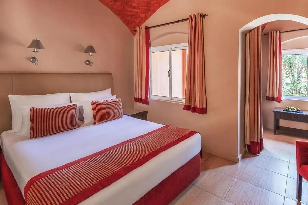 Коледа в Египет: Чартърен полет от София + 6 нощувки на база All Inclusive в Jaz Makadi Oasis 5* + 1 нощувка със закуска, обяд, вечеря и посещение на пирамидите в Кайро, снимка 10
