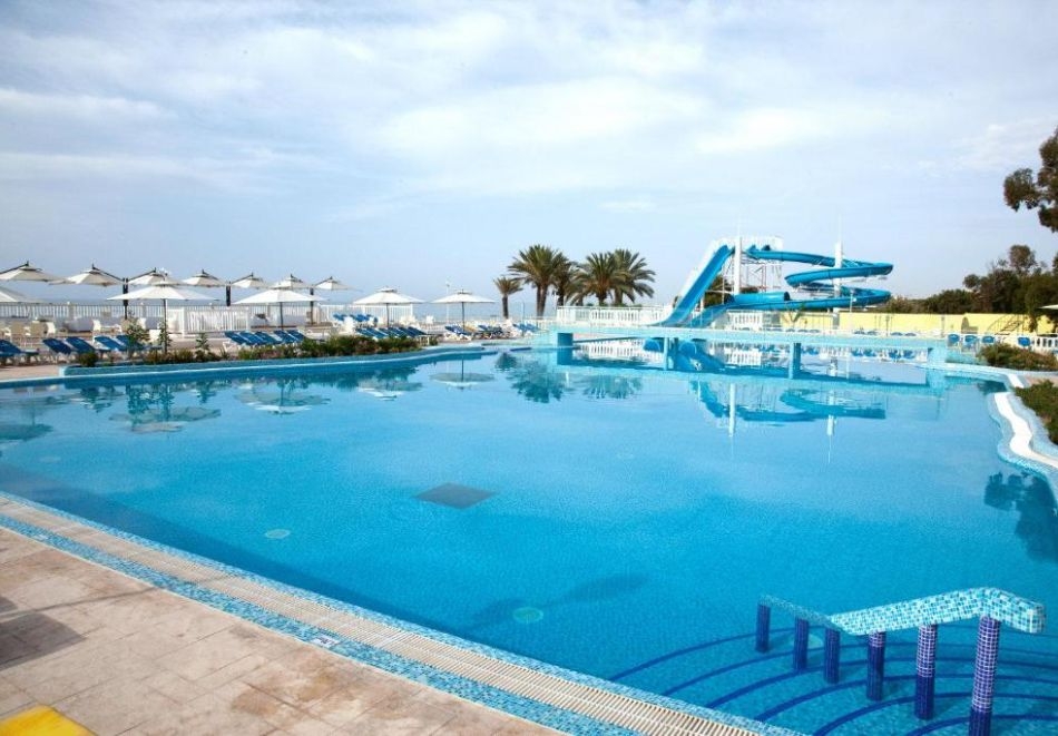 Ранни записвания 2027 на първа линия в Хамамет, Тунис: Полет от Варна + 7 All Inclusive нощувки в хотел Samira Club, снимка 2