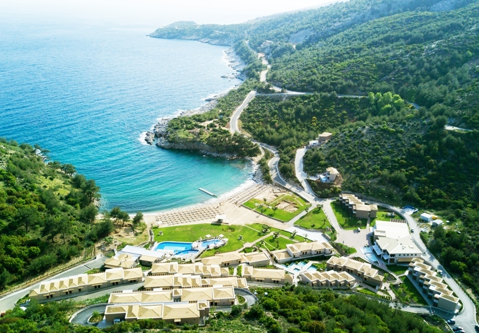 Ранни записвания за май в Thassos Grand Resort***** на о. Тасос, Гърция! Нощувка в двойна стая на човек със закуска + отопляем басейн!