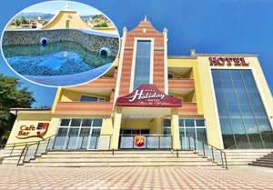 Уикенд в хотел Холидей**** Велинград! 2 нощувки за двама със закуски и вечери + СПА пакет и минерален басейн