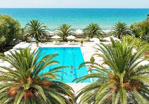Нощувка на човек на база All inclusive + басейн в хотел Kasandra Mare, на 1-ва линия в Халкидики, Гърция. Дете до 12г. БЕЗПЛАТНО