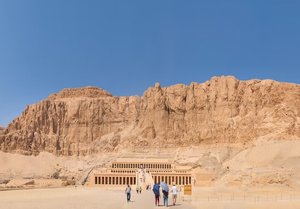 Круиз по река Нил, Египет. Самолетен билет от София + 7 нощувки на човек със закуски, обеди и вечери на круизен кораб от Премио Травел