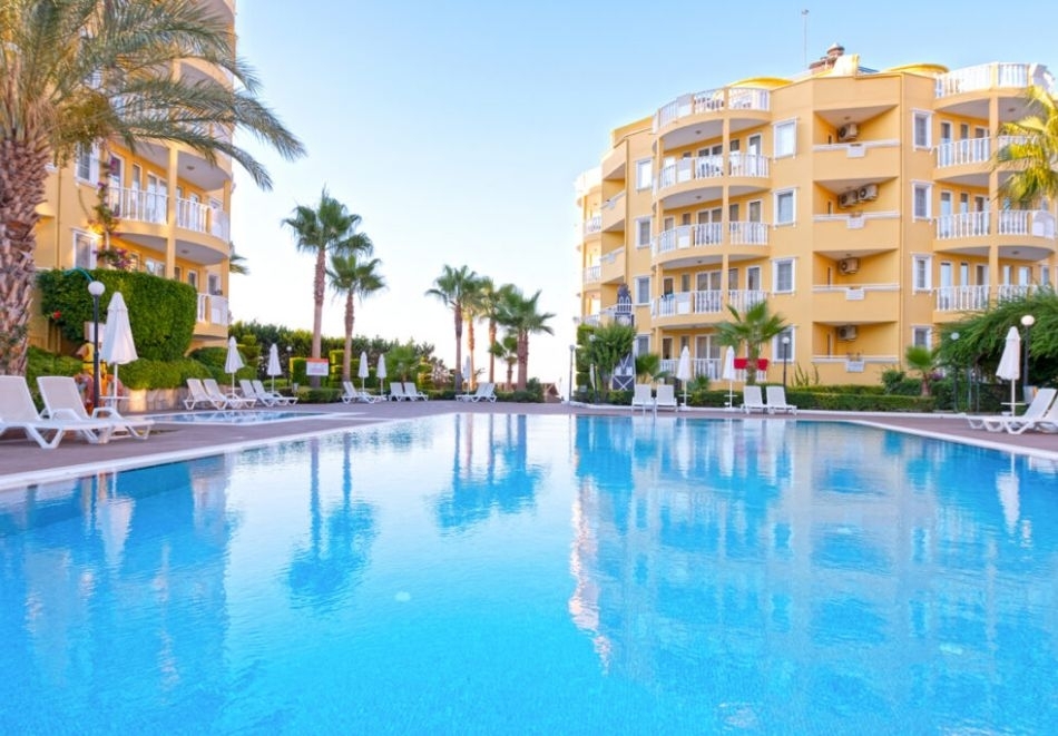 Почивка в CLUB PARADISO HOTEL 5*, Алания, Турция! Автобусен транспорт + 7 нощувки на човек на база All Inclusive.