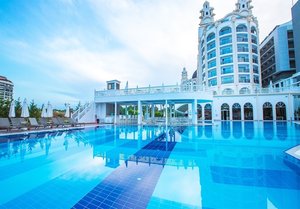 През октомври в Jadore Deluxe Hotel & Spa 5*, Сиде, Турция! Автобусен транспорт + 7 нощувки на човек на база Ultra All Inclusive + басейни. Дете до 11.99 г. безплатно!