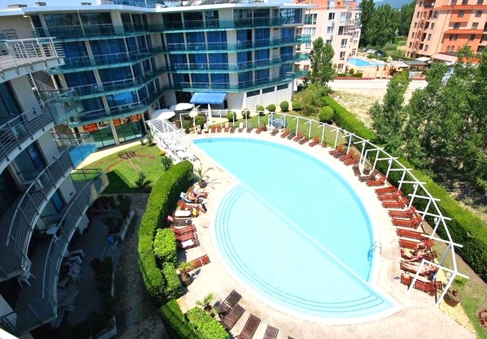Нощувка на човек на база All Inclusive в Апарт хотел Синя Ривиера, Слънчев бряг