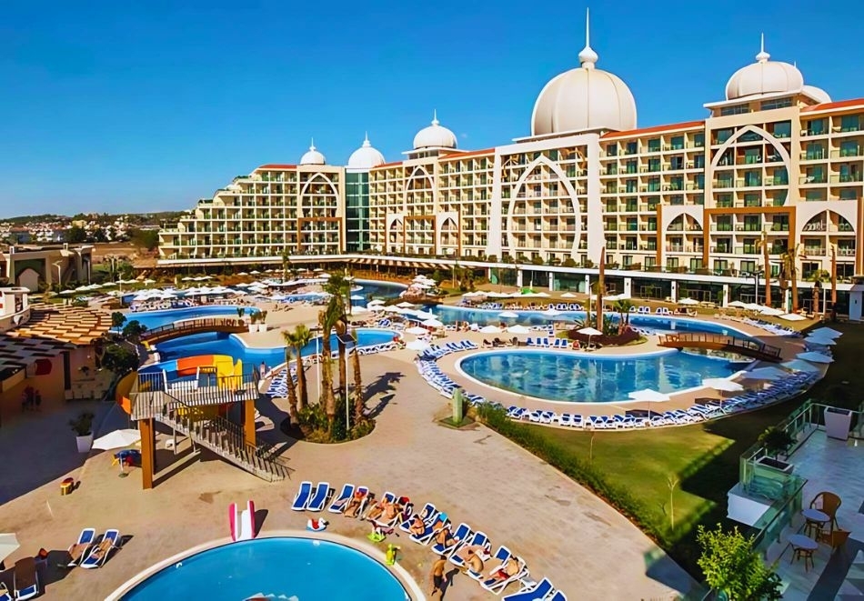 Ultra All Inclusive за ДВАМА + аквапарк в ALAN XAFIRA DELUXE RESORT & SPA 5*, Алания, Турция. Чартърен полет от София + 7 нощувки
