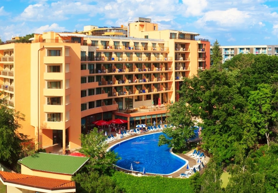 През май в Златни пясъци! Нощувка на човек на база All inclusive + топъл минерален басейн и релакс зона в Балнео хотел Алегра****. Дете до 11.99г. - БЕЗПЛАТНО!