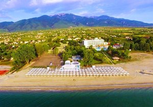 На първа линия в хотел Olympian Bay 4*, Лептокария, Гърция! All Inclusive нощувка за ДВАМА + басейни