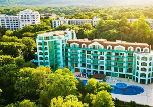 На море в Златни пясъци! Нощувка на човек на база All inclusive + 2 външни басейна в хотел Палма****. Дете до 12г. - БЕЗПЛАТНО!