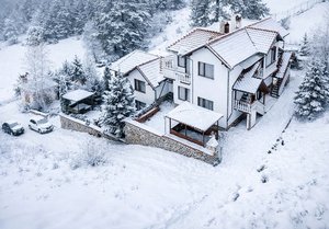 Почивка в Цигов чарк: Нощувка за група от 24 човека и ползване на оборудвана механа от Комплекс 7М