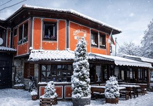 От януари в Копривщица: Нощувкa на човек със закуска и вечеря в хотел Чучура
