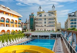 Почивка в Сиде, Турция: Автобусен транспорт от София + 7 All Inclusive нощувки на човек в DREAM WORLD RESORT 5*