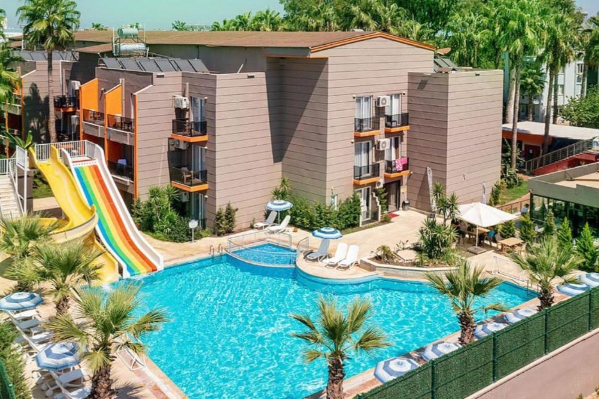 Last minute оферта в Белек, Турция: Автобусен транспорт + 7 Аll Inclusive нощувки на човек + басейн в DIONISUS HOTEL & SPA BELEK