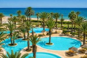 На първа линия в Монастир, Тунис: Полет от София + 7 All Inclusive нощувки на човек в HOUDA GOLF BEACH & SPA 4*
