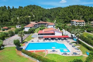 Ранни записвания във Фурка, Гърция: Нощувка на база All Inclusive + басейн в хотел Bellagio. Дете до 12г. безплатно