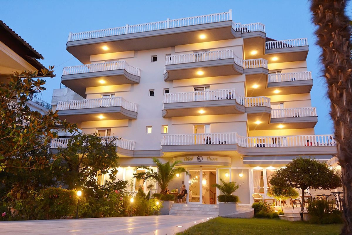 Ранни записвания на 20м от плажа в Паралия Катерини, Гърция: Нощувка със закуска + възможност за вечеря в Hotel Ioni