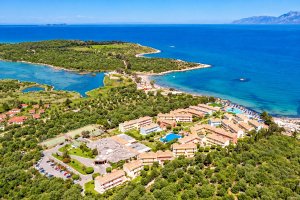 Ранни записвания на първа линия на о.Корфу, Гърция: Нощувка на база All Inclusive + три басейна в Mareblue Beach Resort****. Дете до 11.99г. БЕЗПЛАТНО!