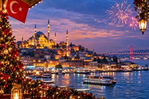 Новата година в мегаполиса Истанбул, Турция: Автобусен транспорт + 3 нощувки със закуски и Празнична Новогодишна вечеря на корабче по Босфора. БОНУС посещение на мол Венеция или църквата на 1-во число