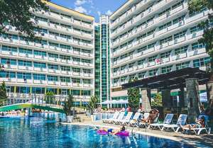 Нощувка на човек на база All Inclusive + басейн, шезлонг и чадър на плажа + анимация от Гранд хотел Нирвана****, Слънчев бряг