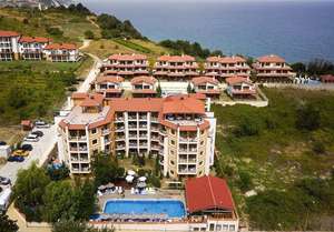 Нощувка на човек  на база All Inclusive light + външен басейн от Хотел Вемара Клуб, до Бяла