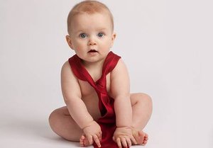 Създай незабравим спомен! Професионална 60 мин. фотосесия  и подарък ТРИ картички с избрани Ваши снимки в размер 10х15см. само за 38 лв. от фото студио Апертура