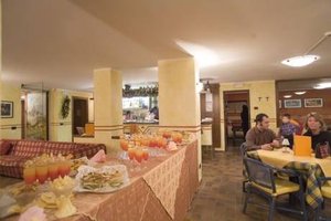 СКИ В ИТАЛИАНСКИТЕ АЛПИ– курорта Ливиньо със 7 нощувки, 7 закуски и 7 вечери само за 840 лв. от туристическа агенция Инди Травел