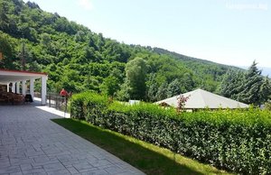 Релакс в Петрич - Парк хотел Ванга! Нощувка, закуска и вечеря + басейн само за 31 лв.