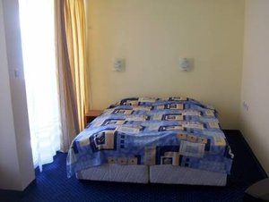 Оригинална и практична чаша с форма на телеобектив само за 15 лв. от Grabko.bg